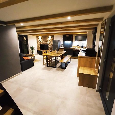 Gite Des Trois Chateaux 于瑟朗莱城堡 外观 照片