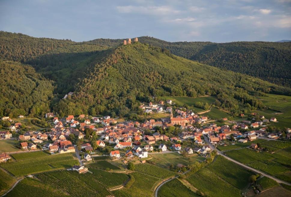 Gite Des Trois Chateaux 于瑟朗莱城堡 外观 照片